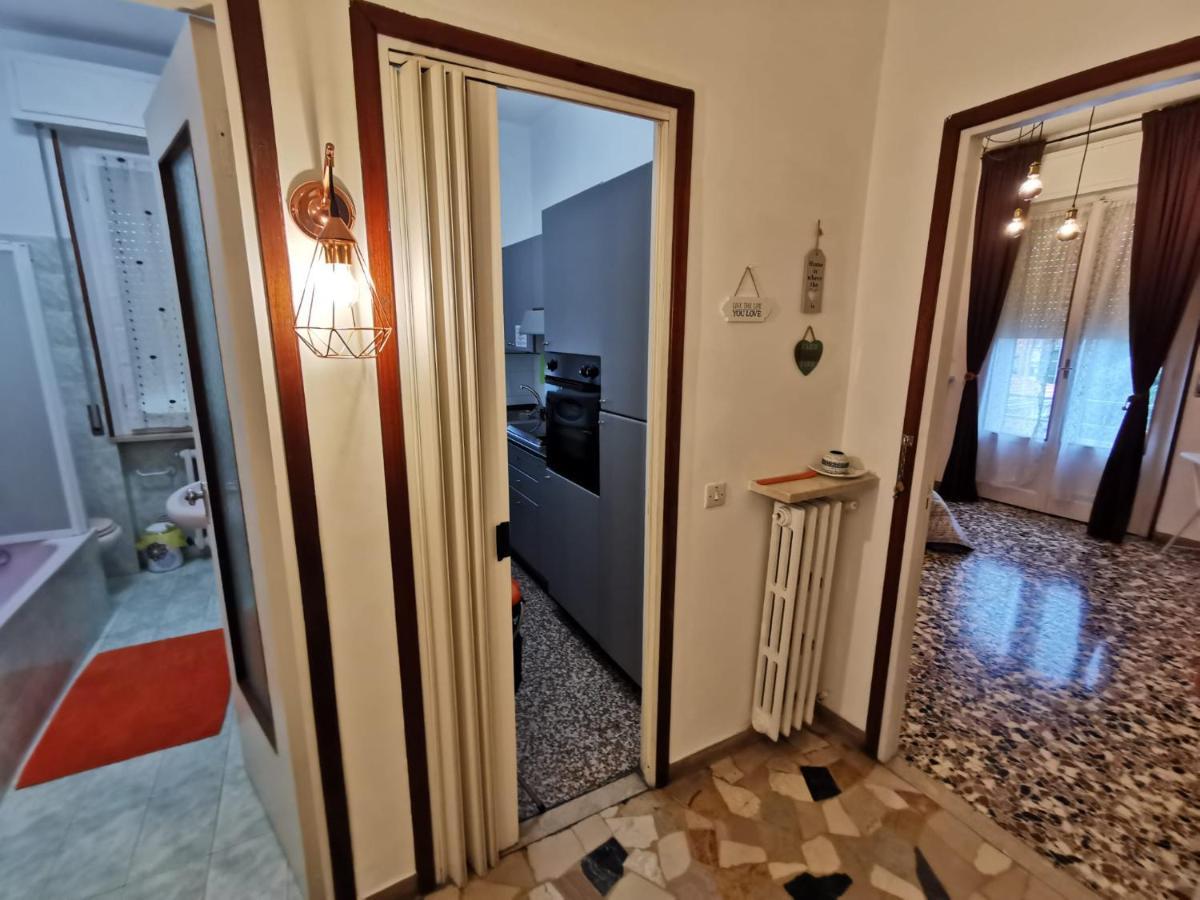 La Casa Di Jennifer Appartement Parma Buitenkant foto
