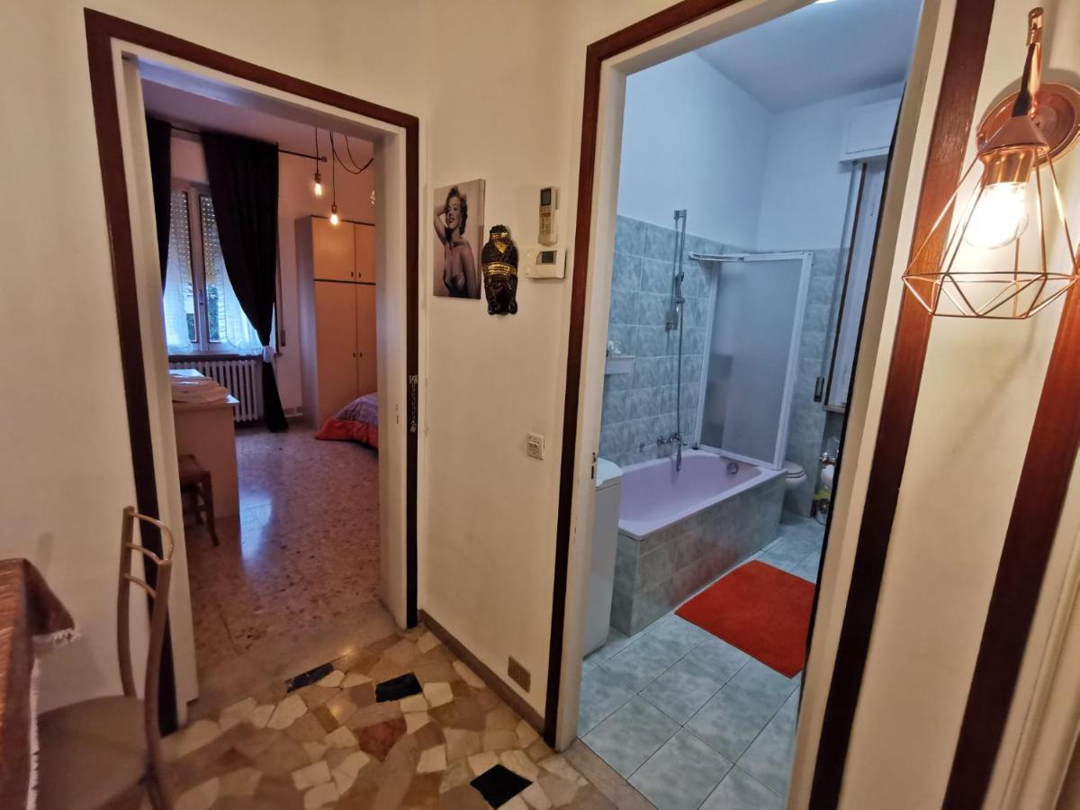 La Casa Di Jennifer Appartement Parma Buitenkant foto