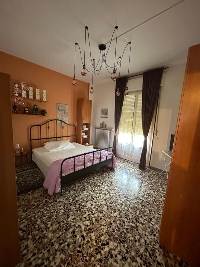La Casa Di Jennifer Appartement Parma Buitenkant foto